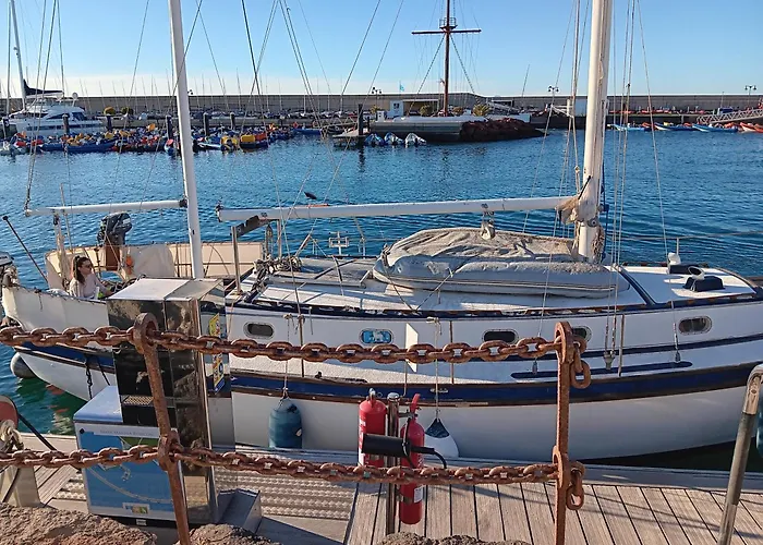 Marina Oasis, Your Boatel