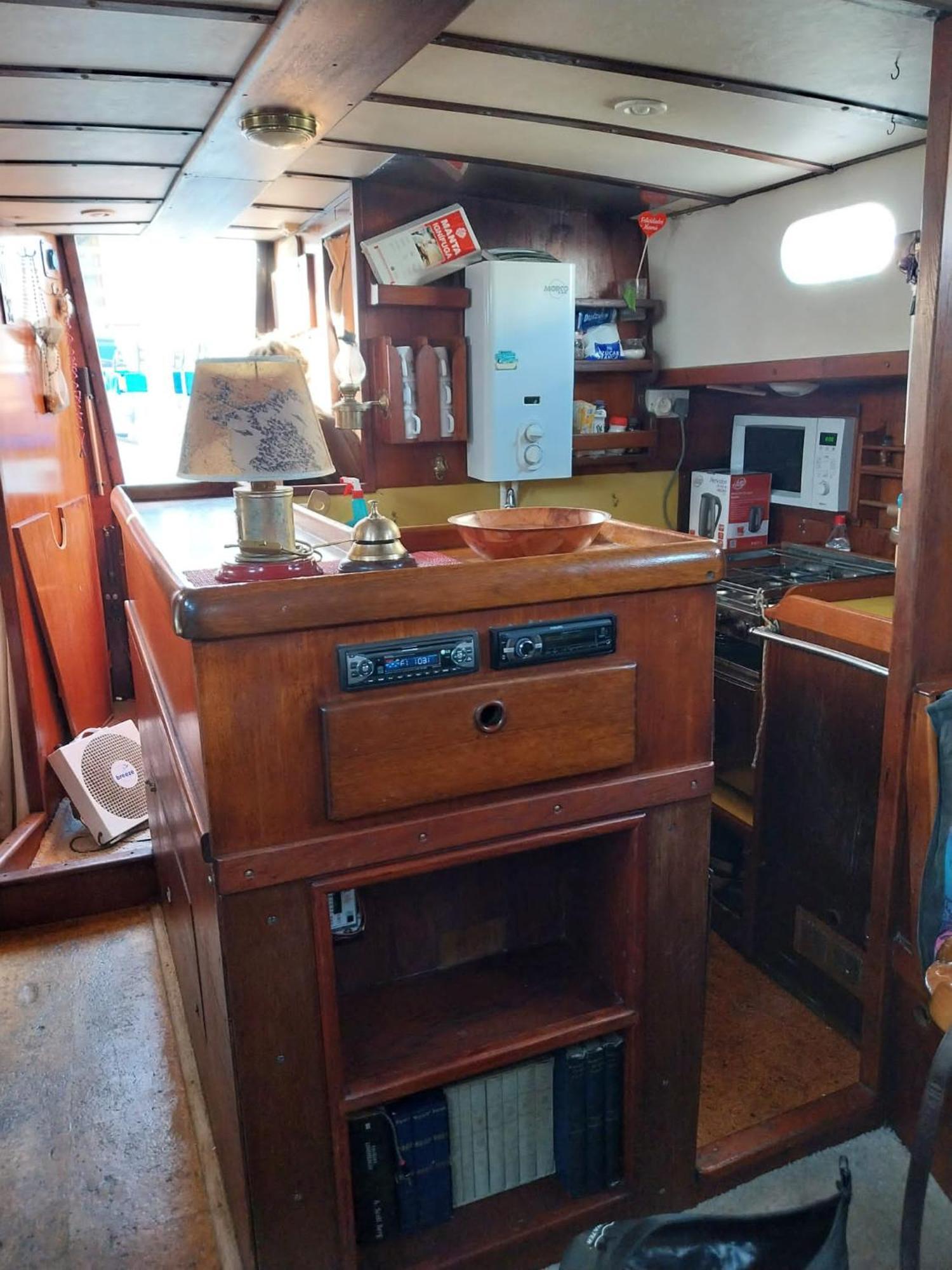 Marina Oasis, Your Boatel Botel